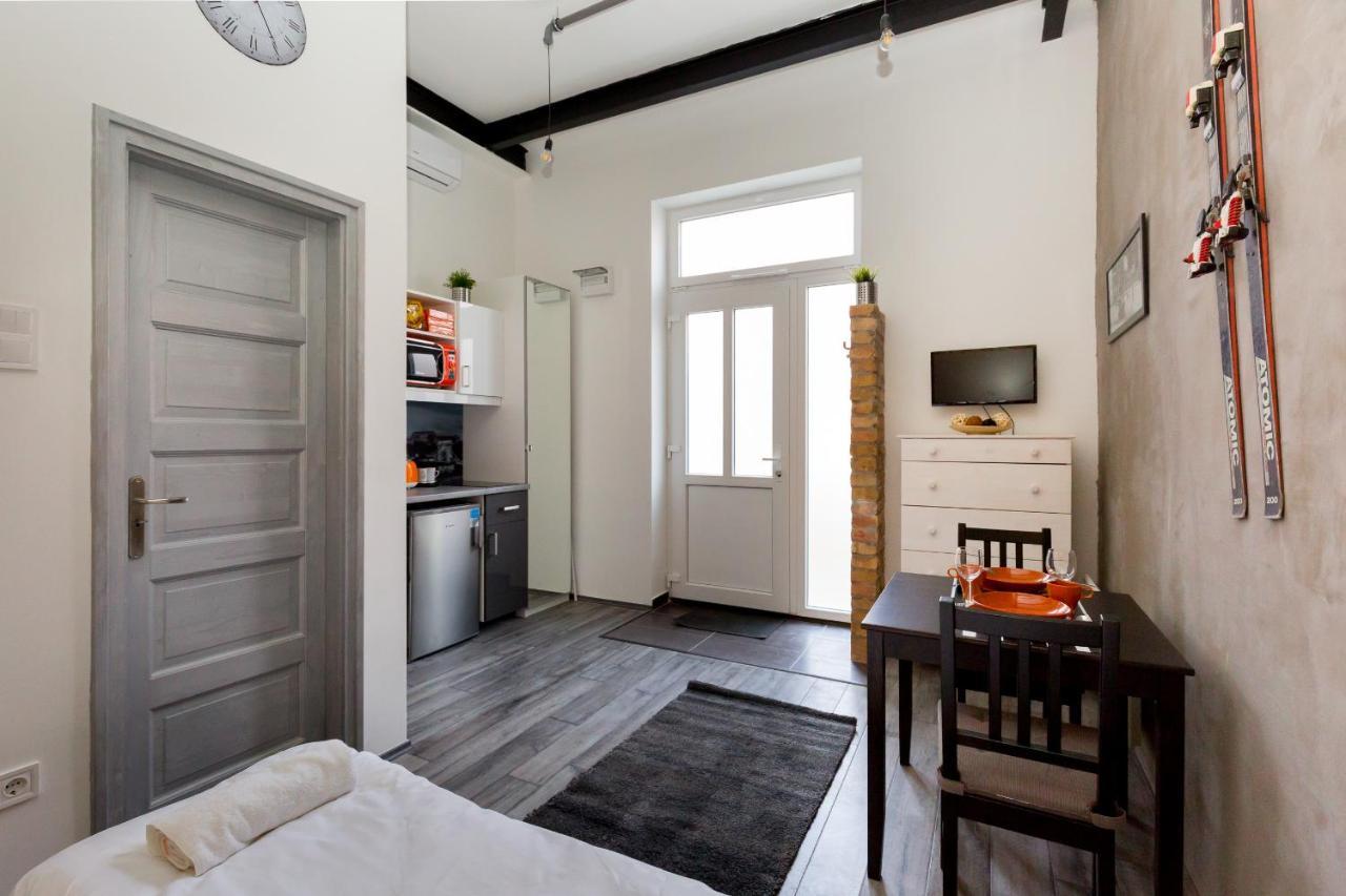 K10 A Kazinczy Apartment Budapest Eksteriør billede